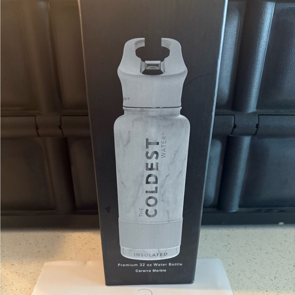 The Coldest Water Bottle - Carrera Marble